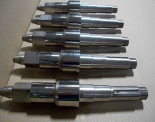 Custom CNC Machining of Steel Worm Drive Shaft